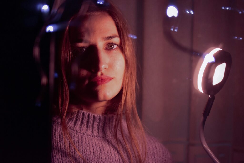Red Light Therapy For Hair Growth: 7 Best Ways to Achieve Proven Results 3 pexels didsss 6321368 PainReliefLight